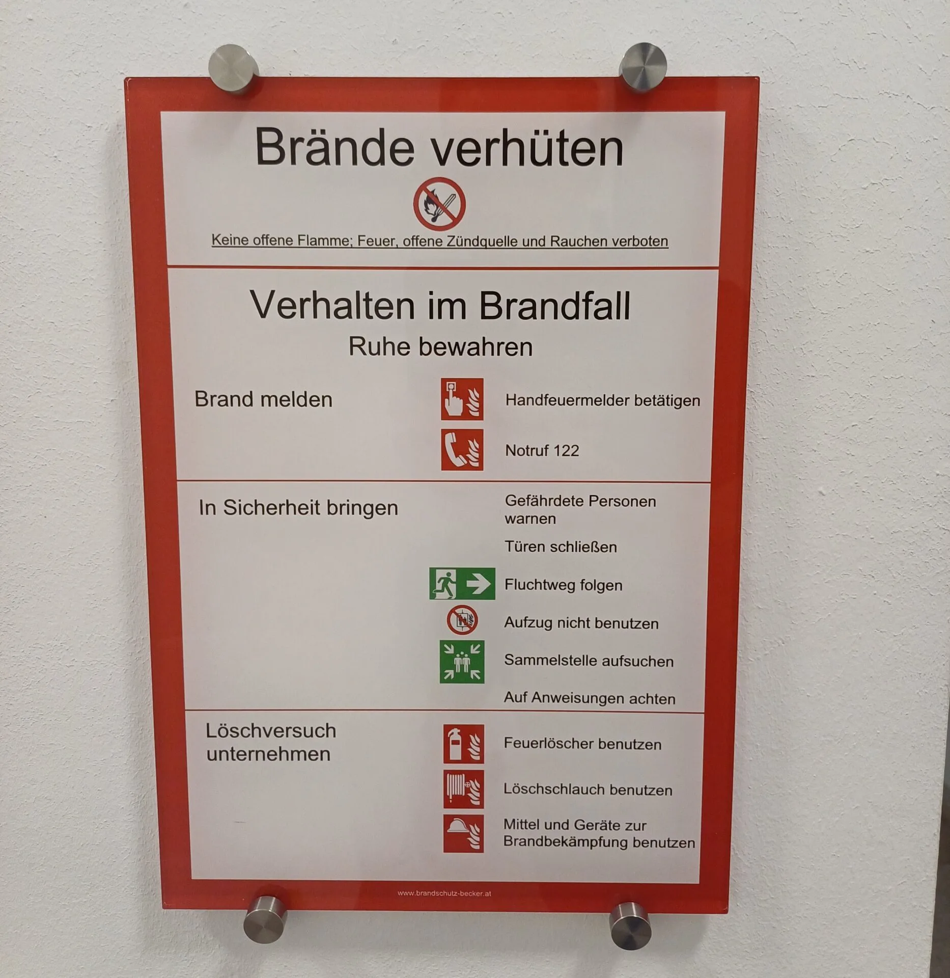 Mehr über den Artikel erfahren Brandschutzordnung